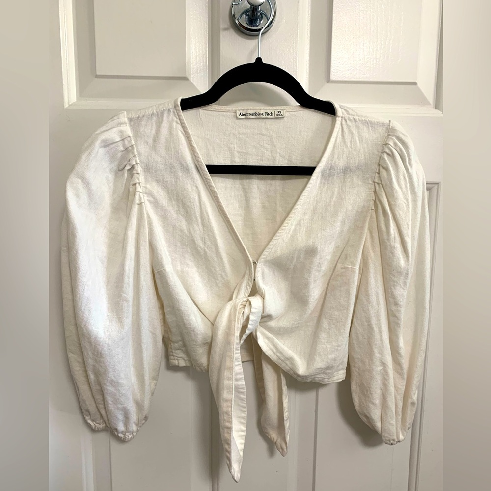 Abercrombie & Fitch Long Sleeve Tie Crop Top